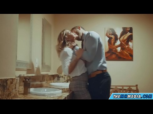 ❤️ Quand une blonde plantureuse vous séduit dans des toilettes publiques. ❌ Vidéo anal at porn fr.rassadakubani.ru ️❤